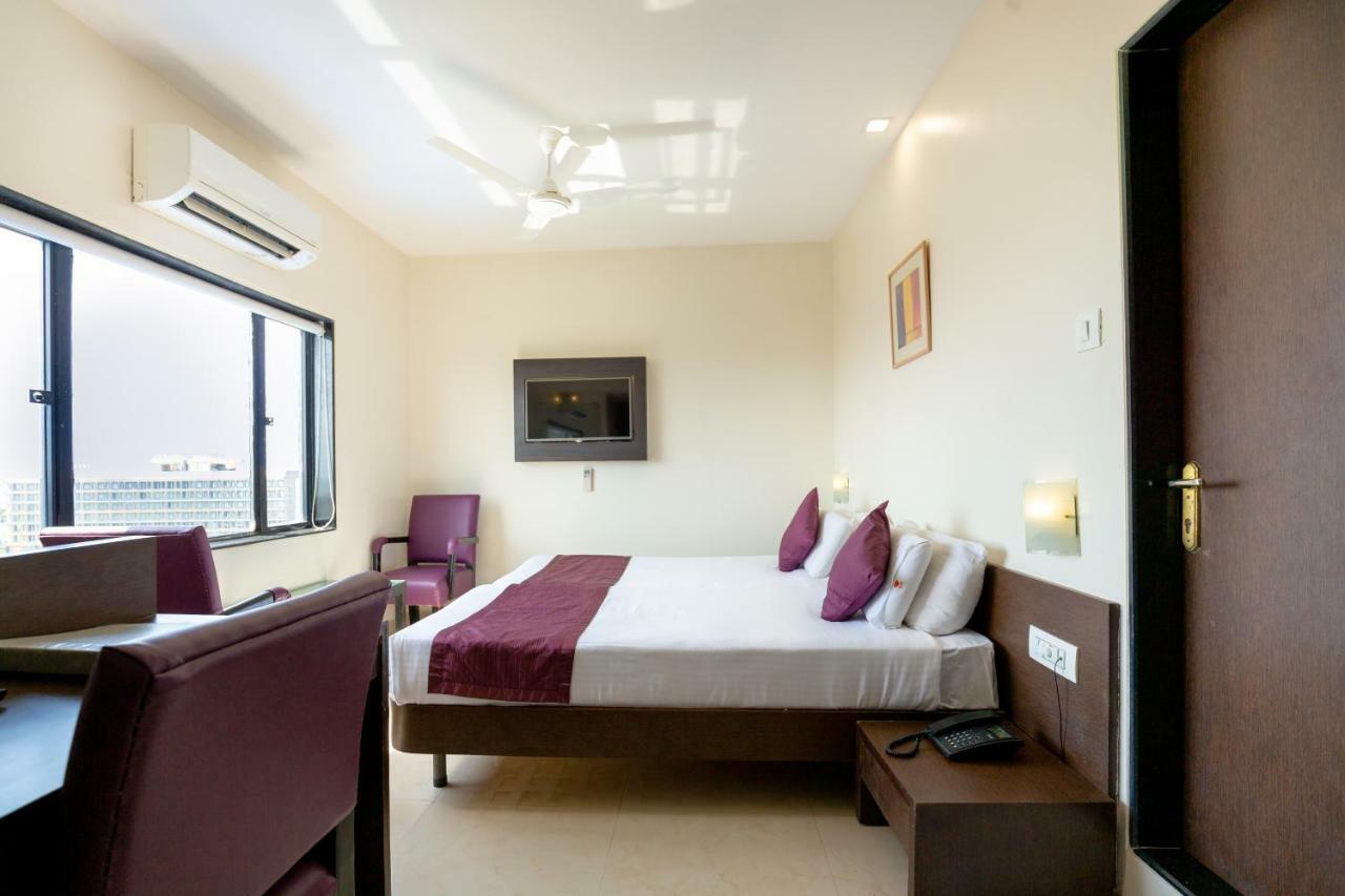 Sukh Hotel Bombay Exterior foto