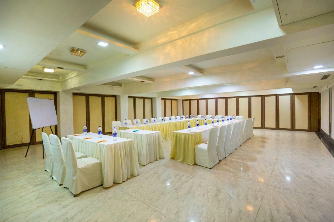 Sukh Hotel Bombay Exterior foto
