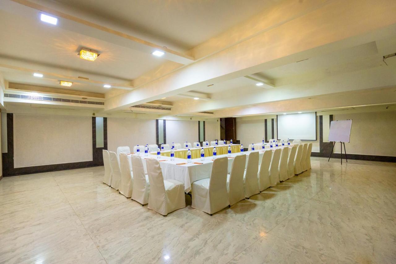 Sukh Hotel Bombay Exterior foto